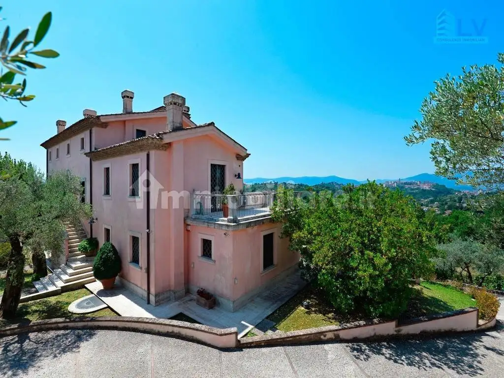 Villa in vendita a Frosinone