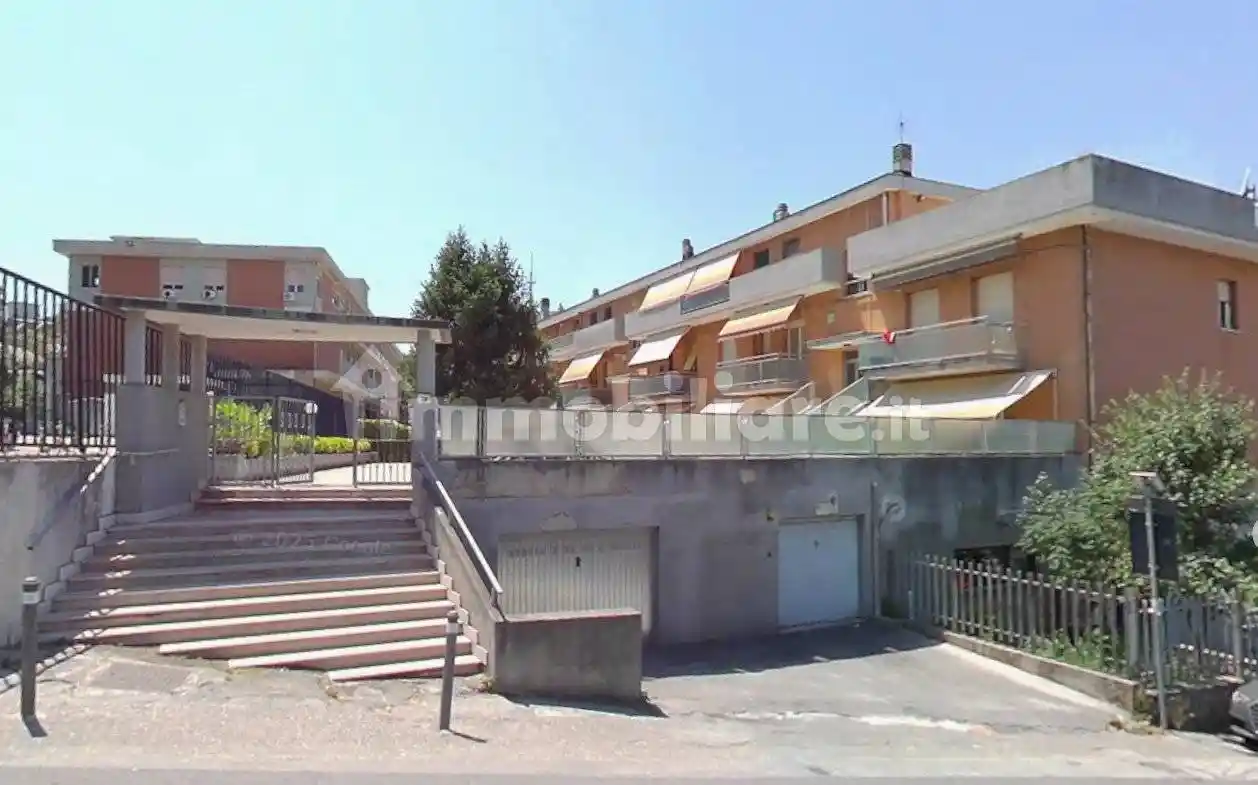 Trilocale via Montagnola 79, Le Grazie, Ancona - foto 2