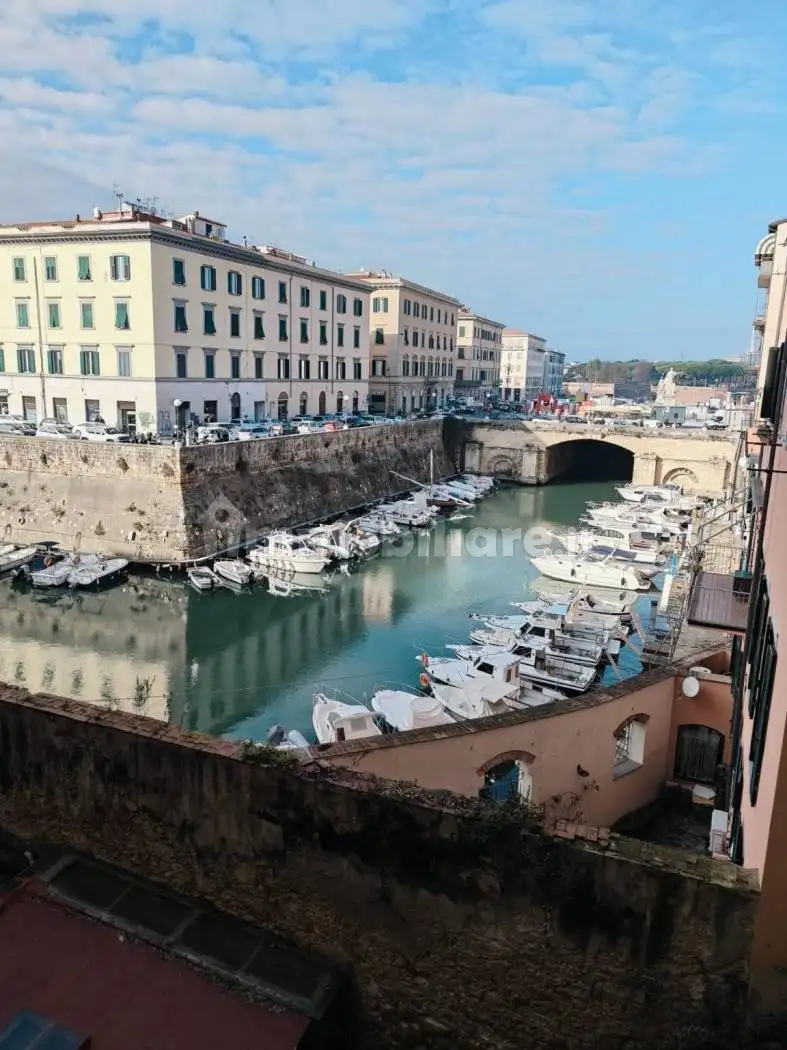 Appartamento in vendita a Livorno