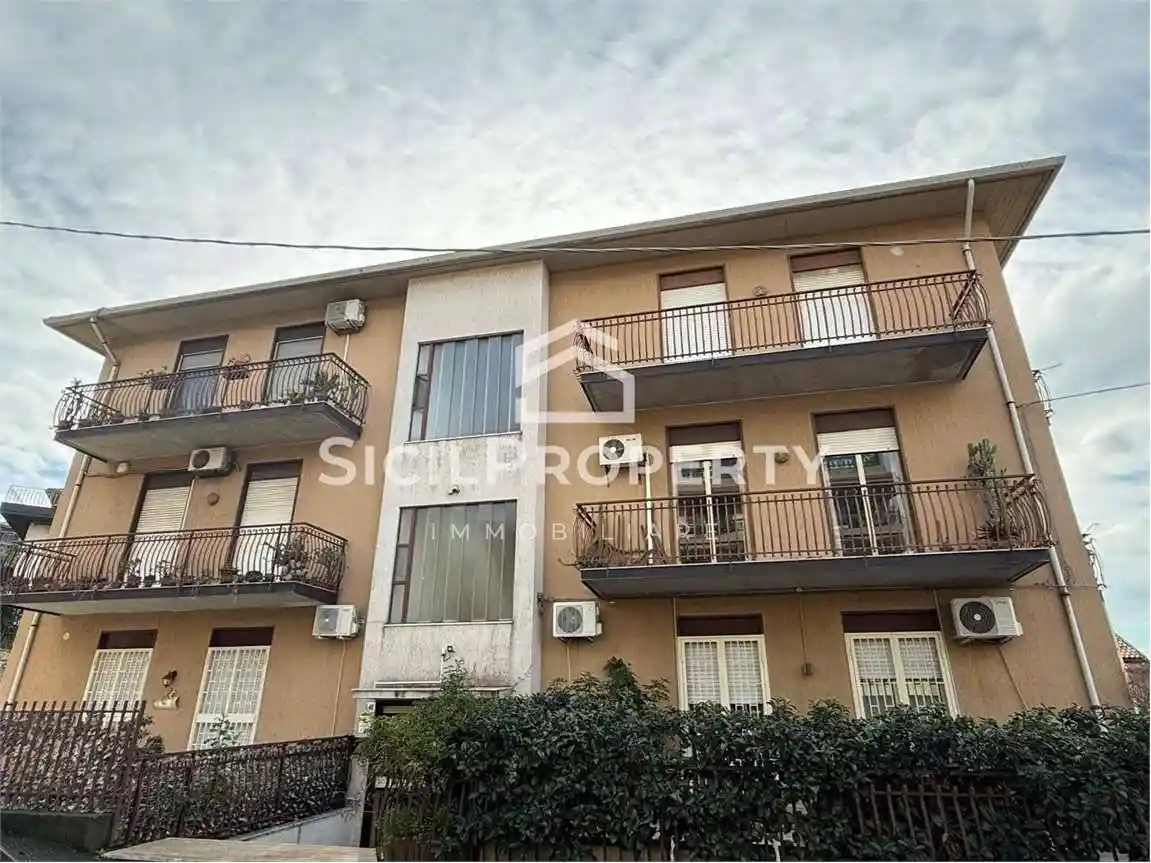 Trilocale via Genova , 48, Centro, Aci Castello - foto 4