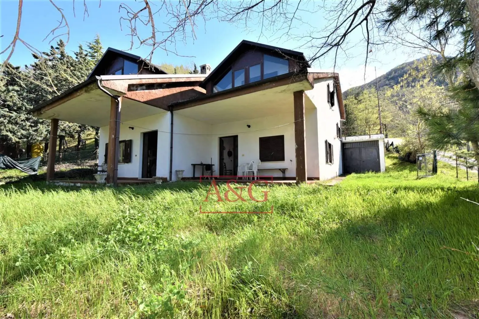 Villa in vendita a San Ginesio