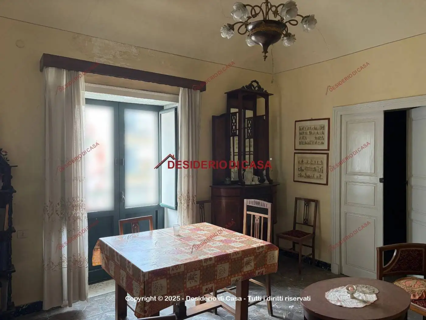 Casa indipendente in vendita a Capri Leone