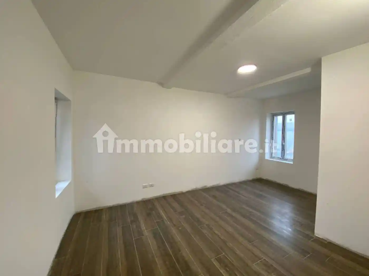 Terratetto unifamiliare piazza Della Repubblica, Centro, Bascapè - foto 2