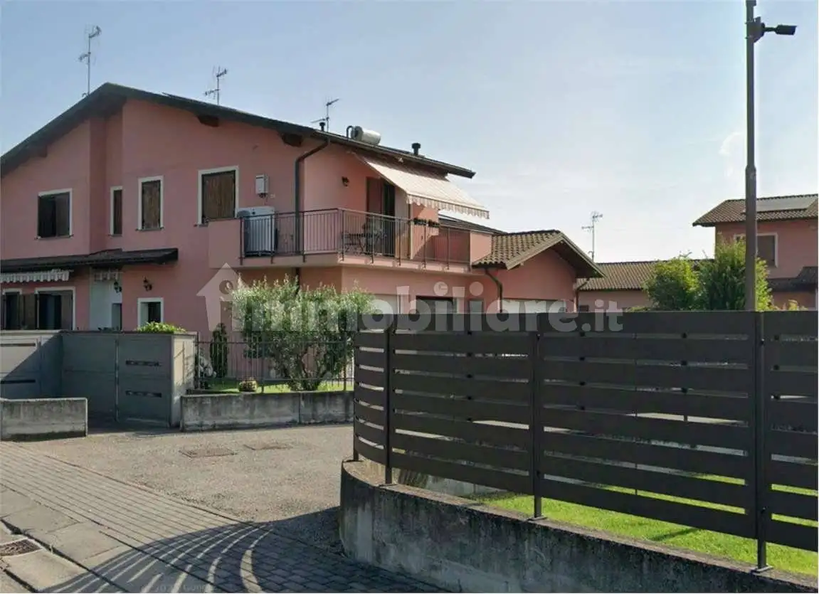 Villa in asta a Pandino