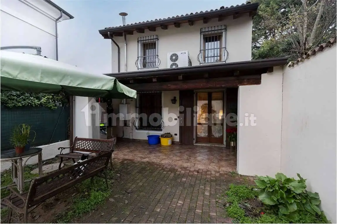 Villetta a schiera in vendita a Marmirolo