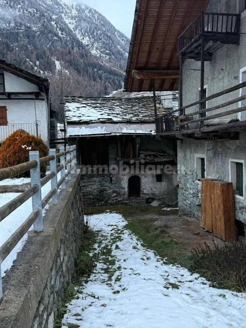 Rustico - Casale in vendita a Brusson