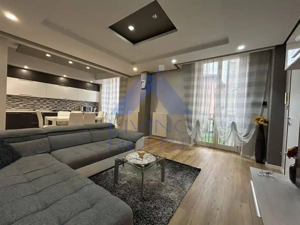 Trilocale via Carlo Ferrario 8, Centro, Besana in Brianza - foto 5