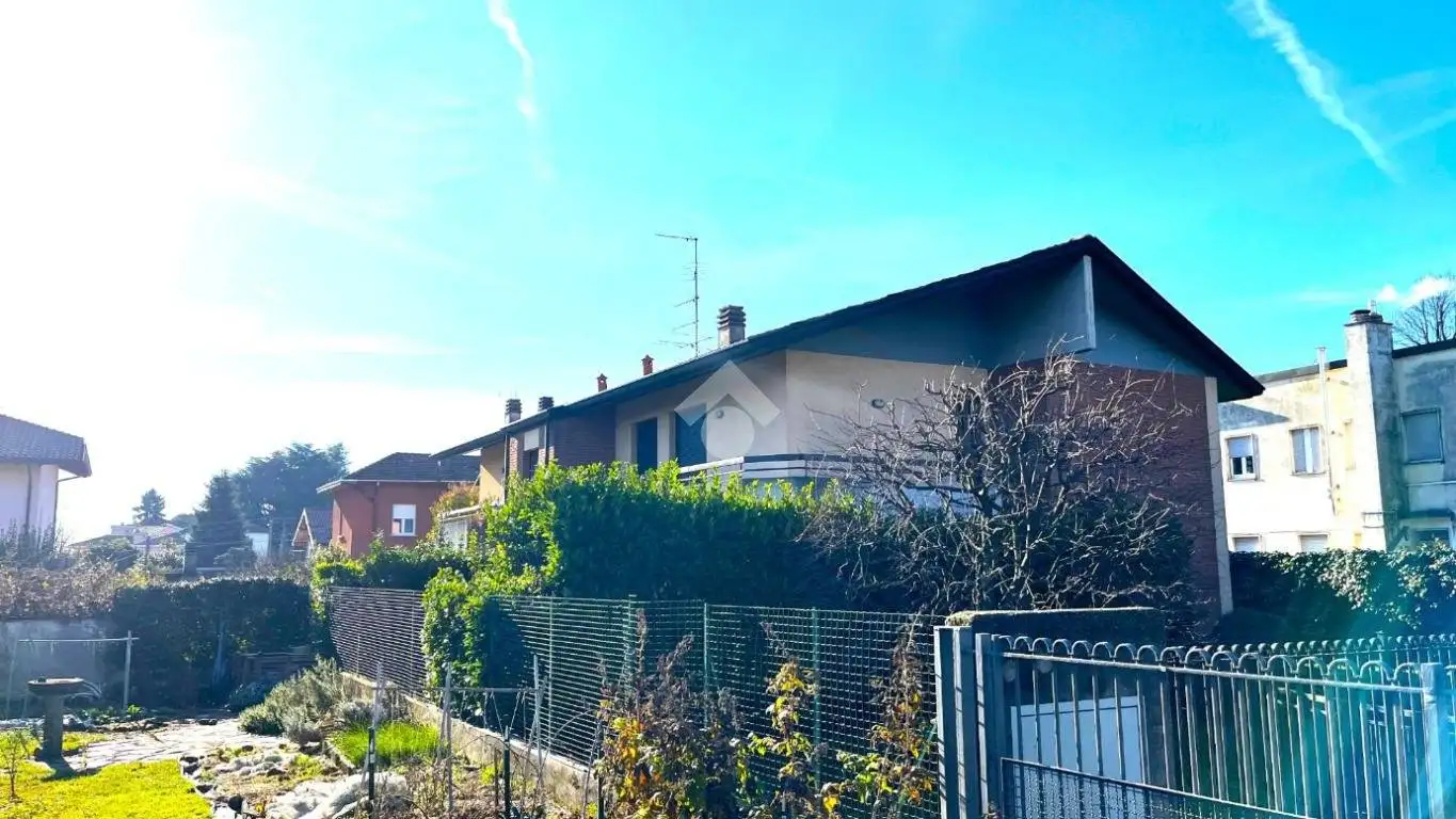 Appartamento in vendita a Albizzate