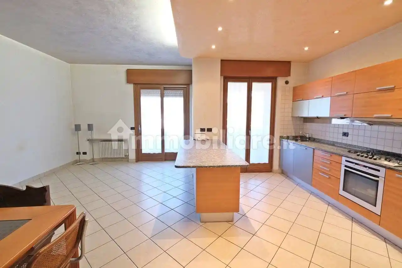 Appartamento via Lodovico Salomoni, Zona Fiera, Verona - foto 2