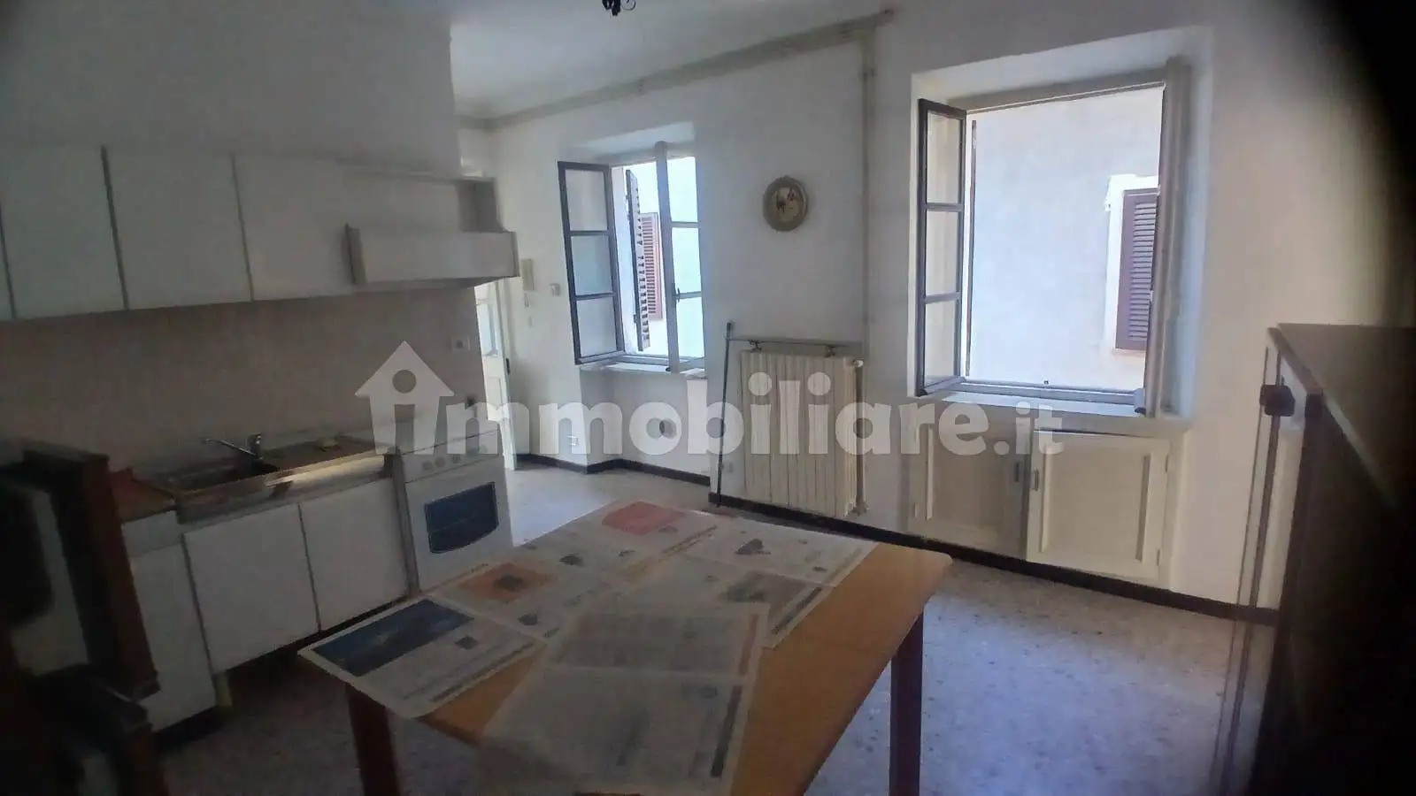 Palazzo - Edificio in vendita a Vestignè