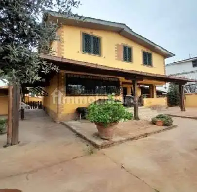Villa in asta a Ardea
