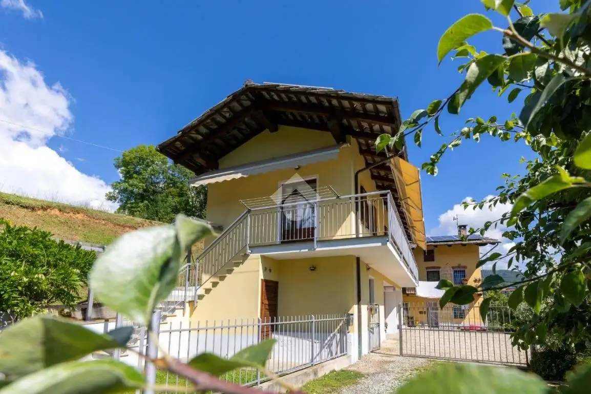 Casa indipendente in affitto a Luserna San Giovanni