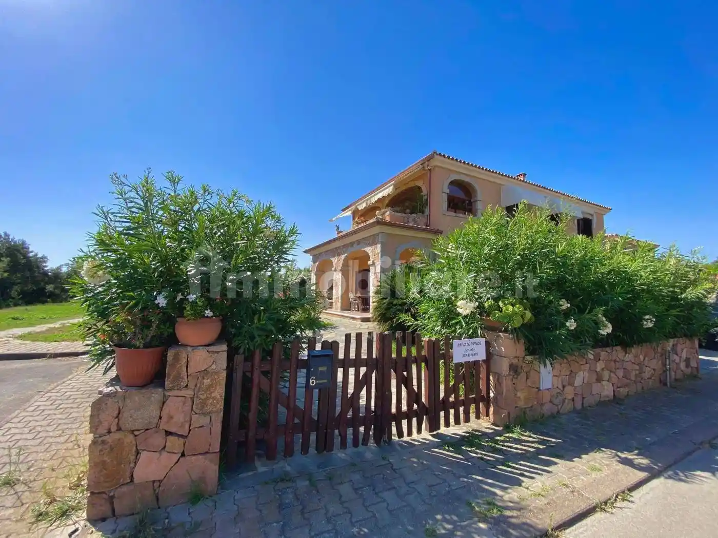 Villa in vendita a San Teodoro