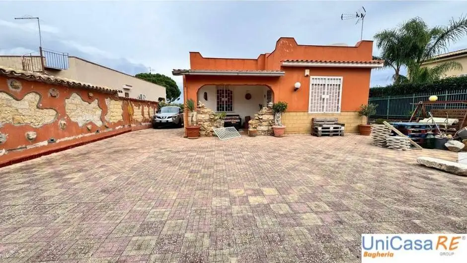 Villa in vendita a Altavilla Milicia