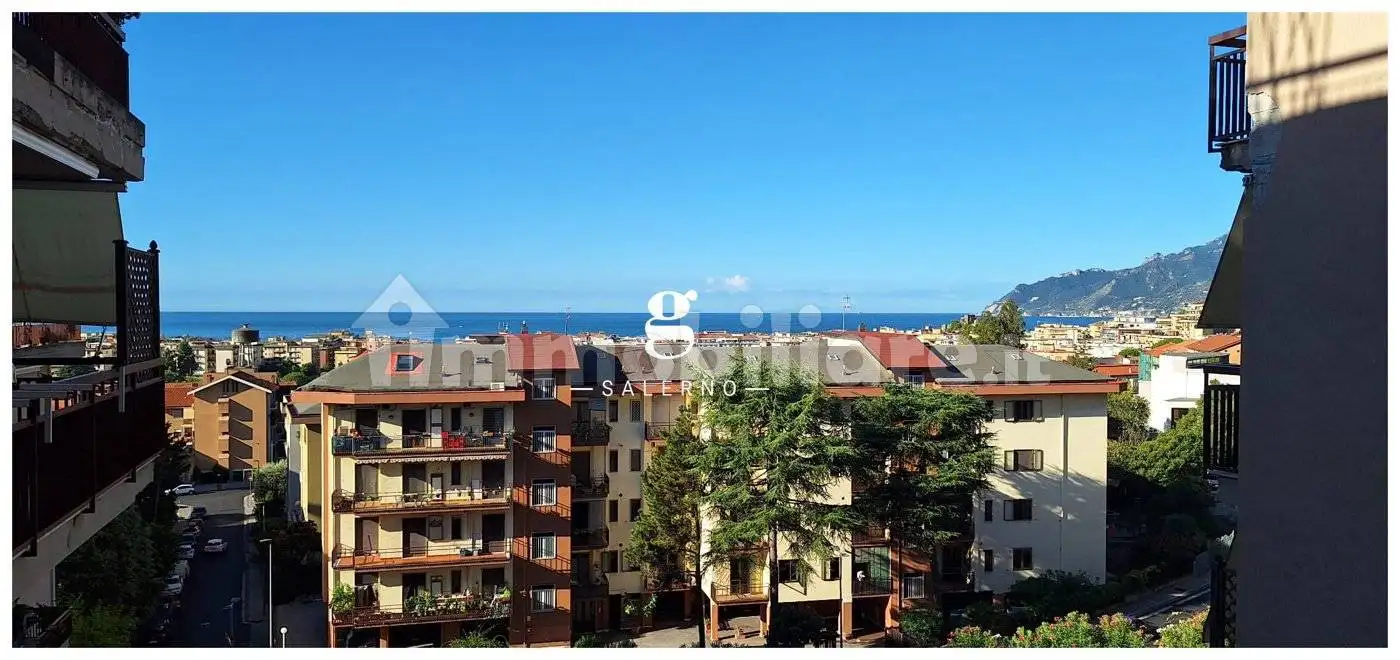 Appartamento in vendita a Salerno