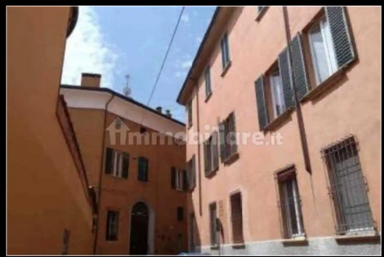 Trilocale via Schiavonia 1, Centro Storico, Bologna - foto 3