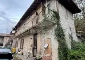 Casa indipendente in asta a Varese