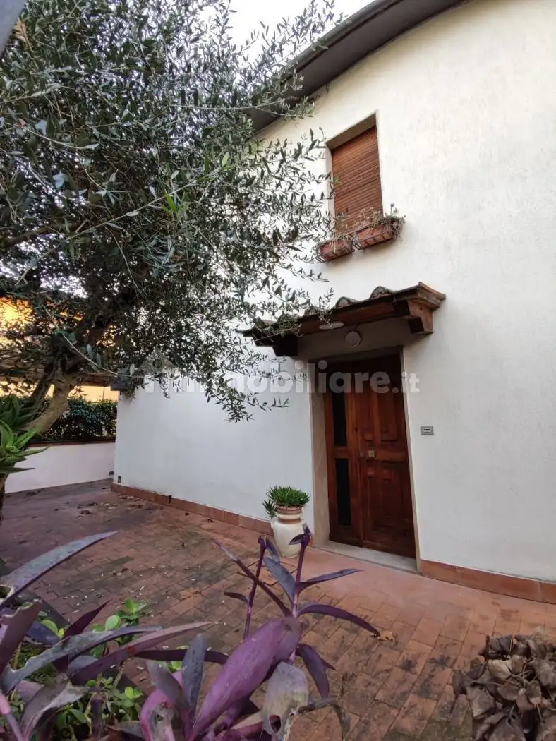 Villa in vendita a Pistoia