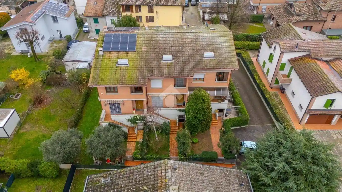 Villa a schiera via dei platani 17, Centro, Bagnolo in Piano - foto 2