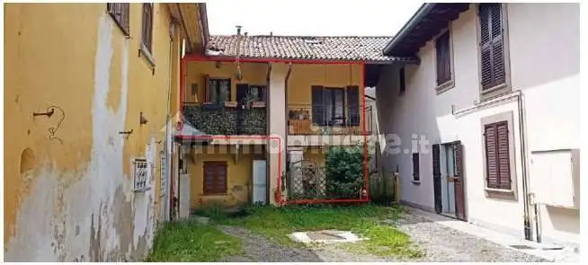 Appartamento in asta a Besana in Brianza