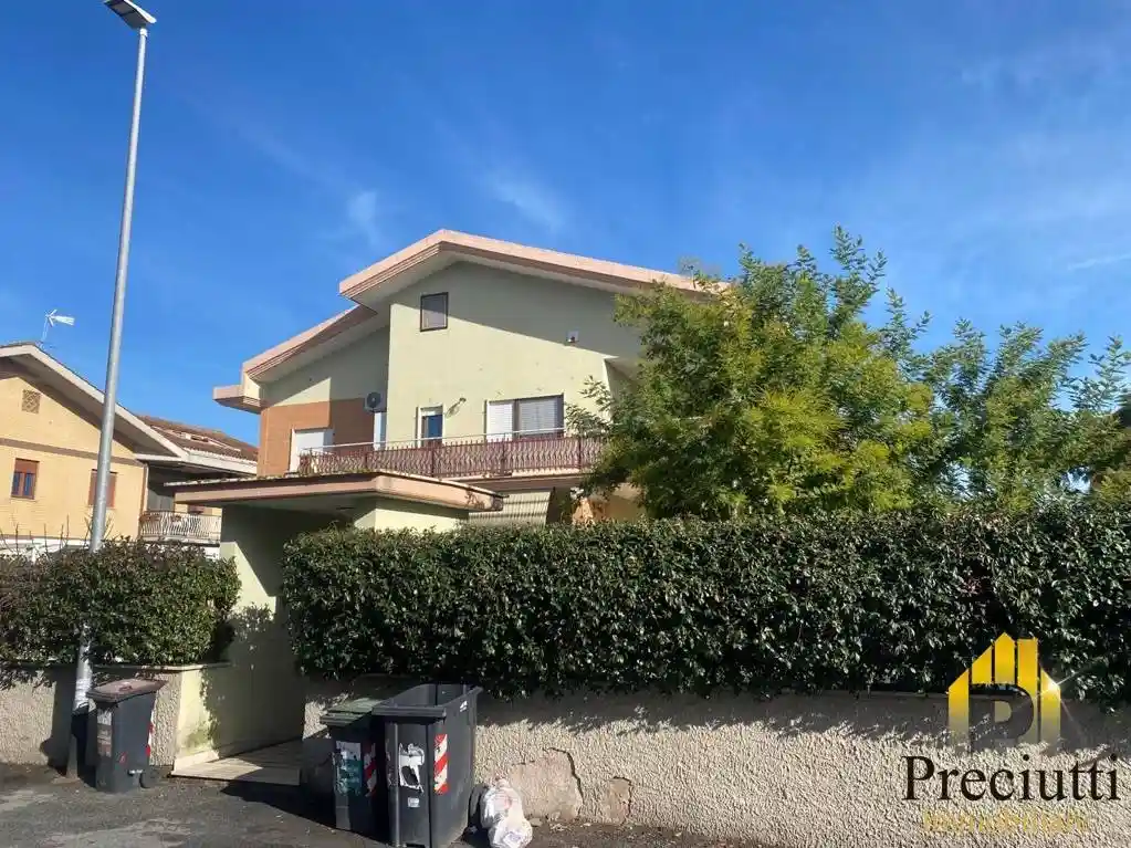 Bilocale via Luigi Biacchi 27, Massimina, Roma - foto 2