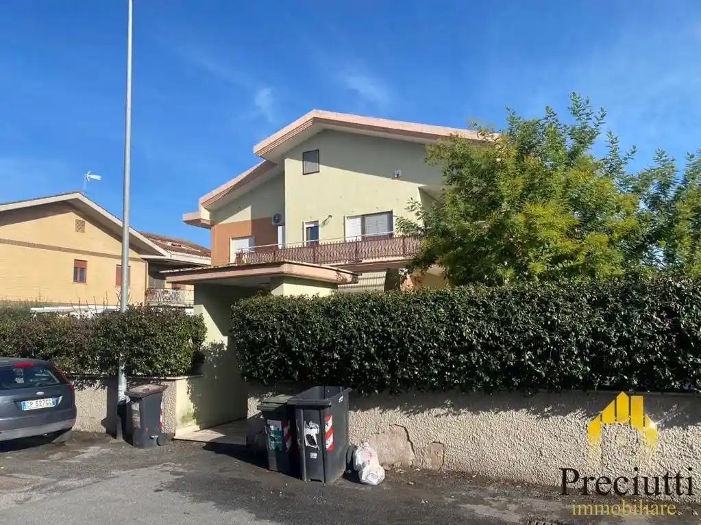 Bilocale via Luigi Biacchi 27, Massimina, Roma - foto 3