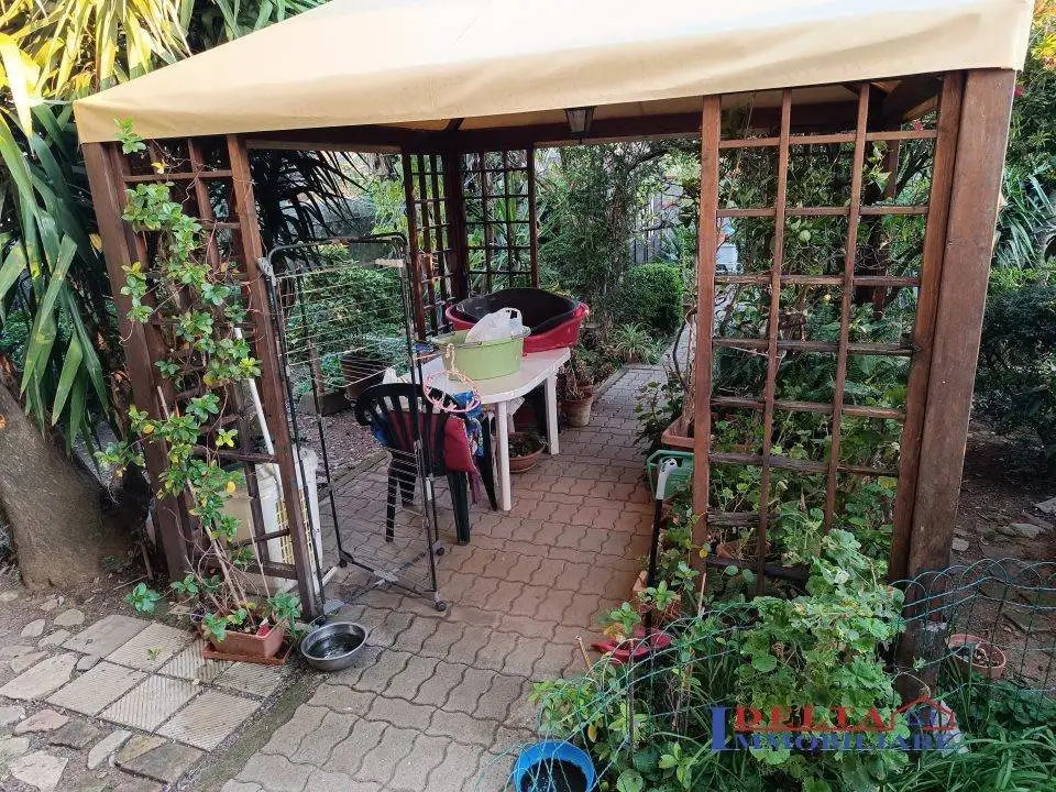 Appartamento in vendita a Castellina Marittima