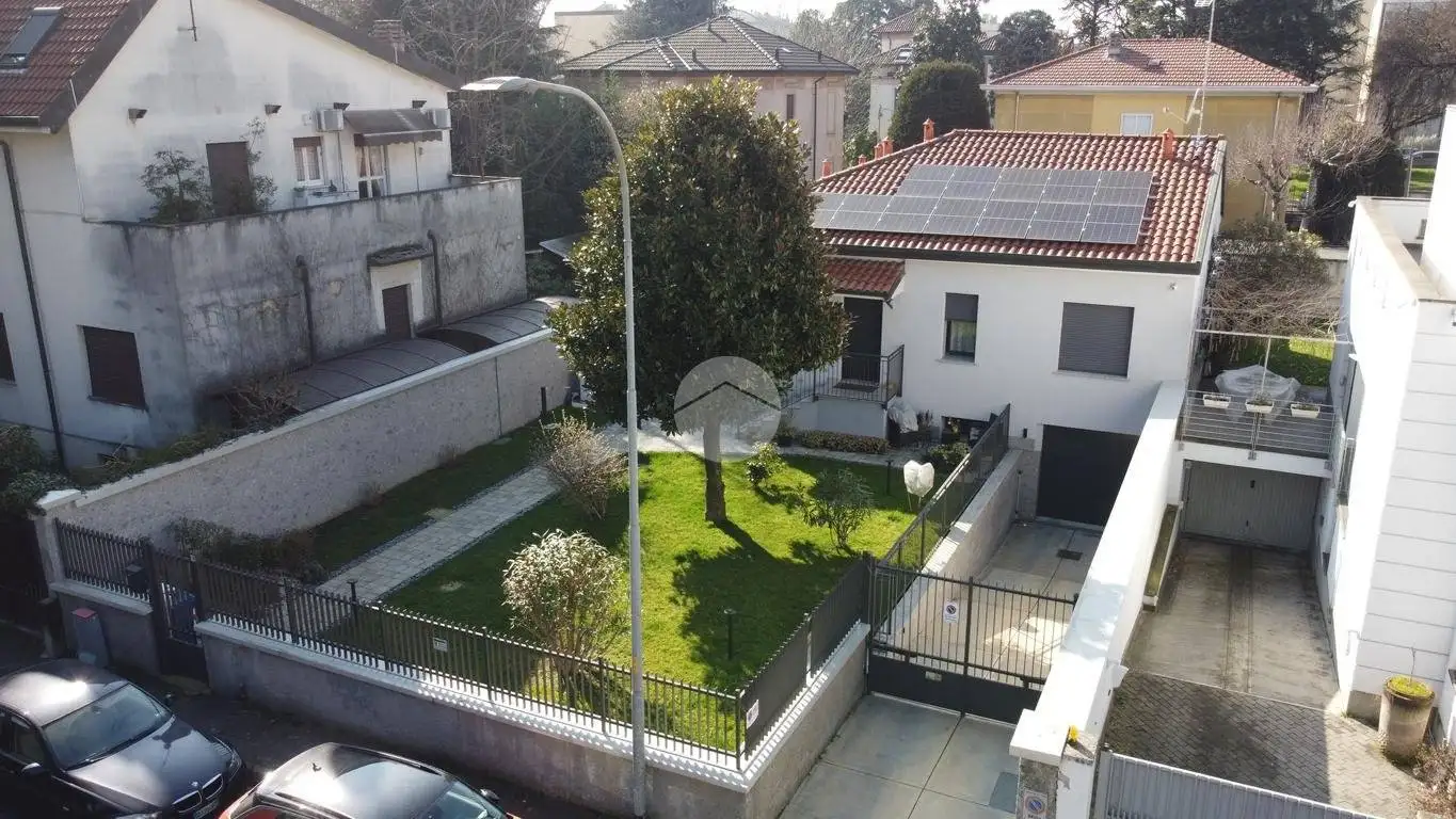 Villa in vendita a Rho