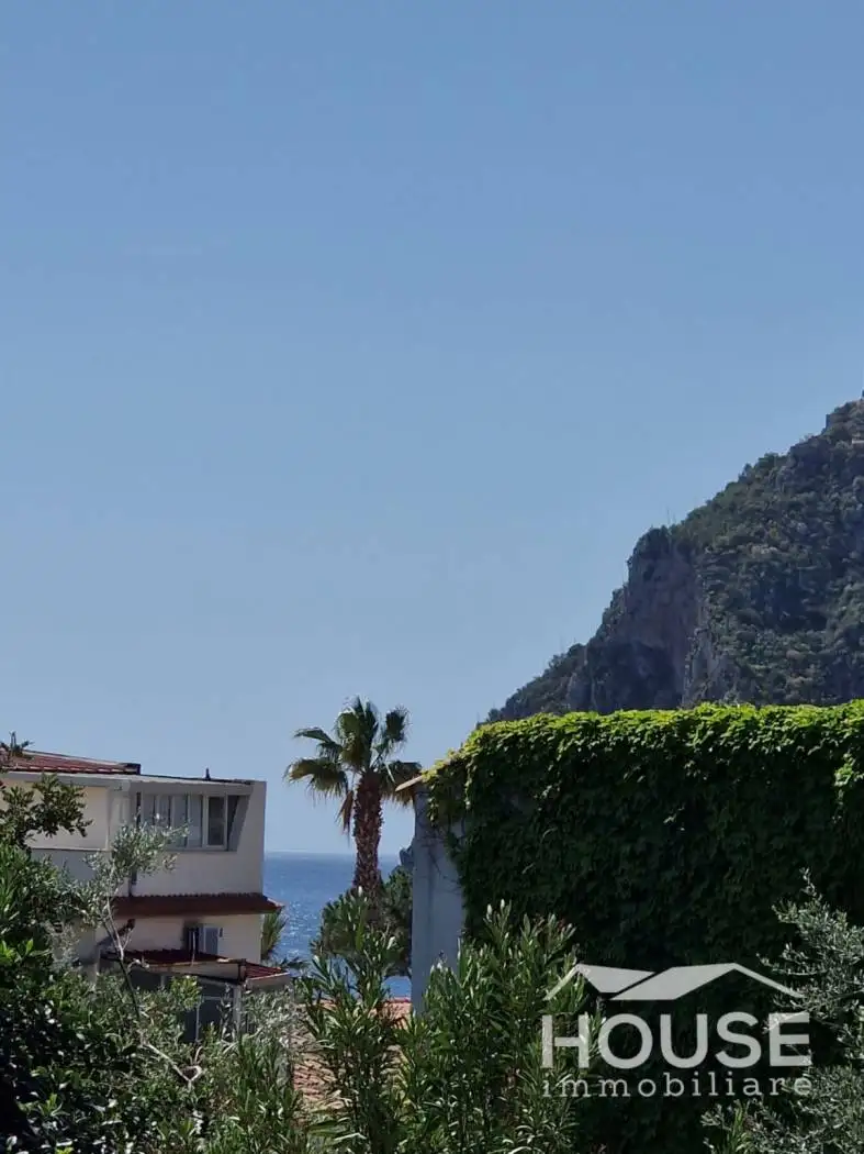 Appartamento in vendita a Sant'Alessio Siculo