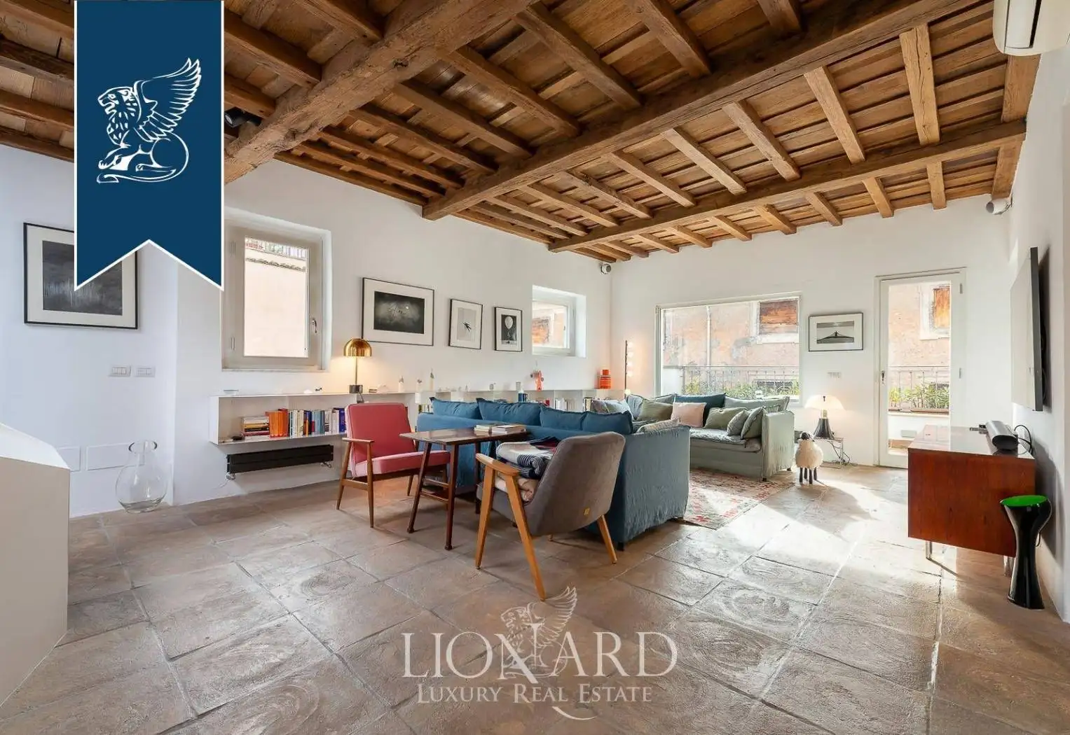 Palazzo - Edificio in vendita a Roma