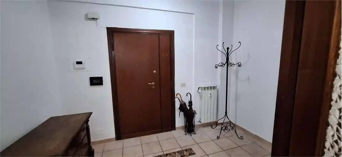 Appartamento buono stato, primo piano, Villa Gordiani, Roma - foto 5