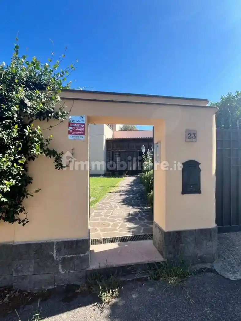 Villa unifamiliare via Basiliolo 23, Arco di Travertino, Roma - foto 2