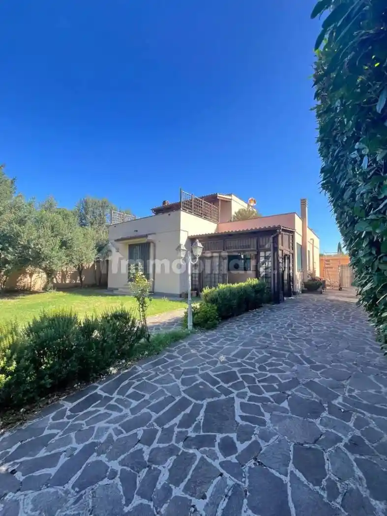 Villa unifamiliare via Basiliolo 23, Arco di Travertino, Roma - foto 4