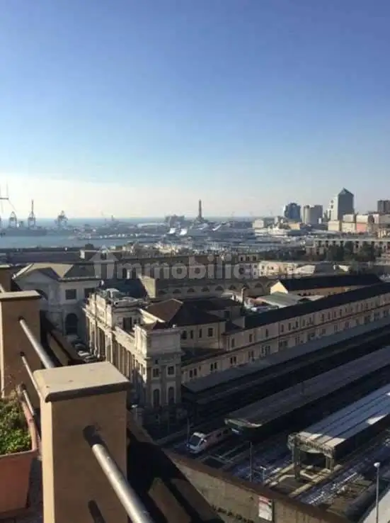 Palazzo - Stabile in asta a Genova