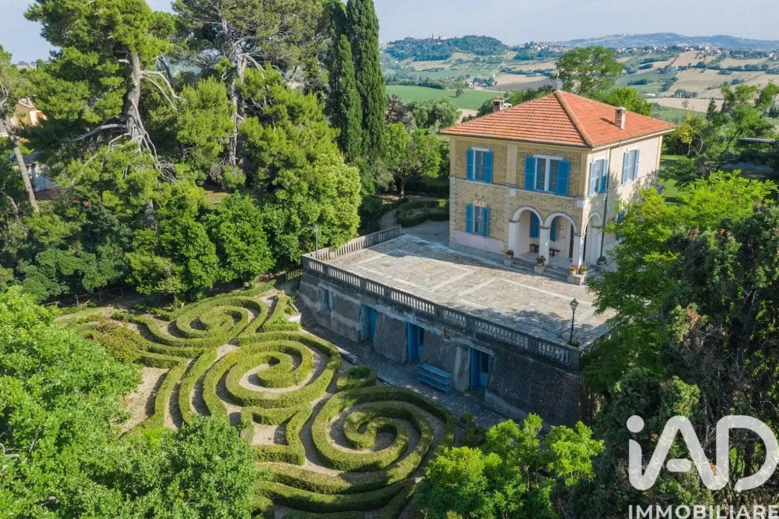 Villa in vendita a Osimo