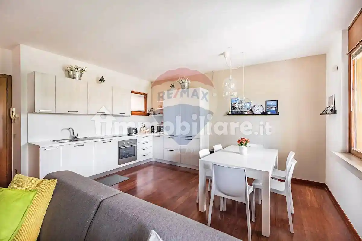 Trilocale GREEN RESIDENCE  via Giulio Cesare 2, Rivoltella, Desenzano del Garda - foto 4