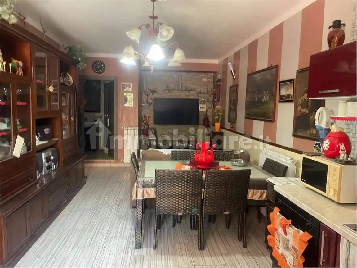 Quadrilocale via  Alcide De Gasperi, 21, Mondragone - foto 2