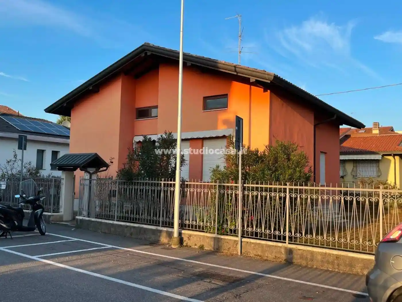 Villa unifamiliare, buono stato, 116 m², Azzano San Paolo - foto 2