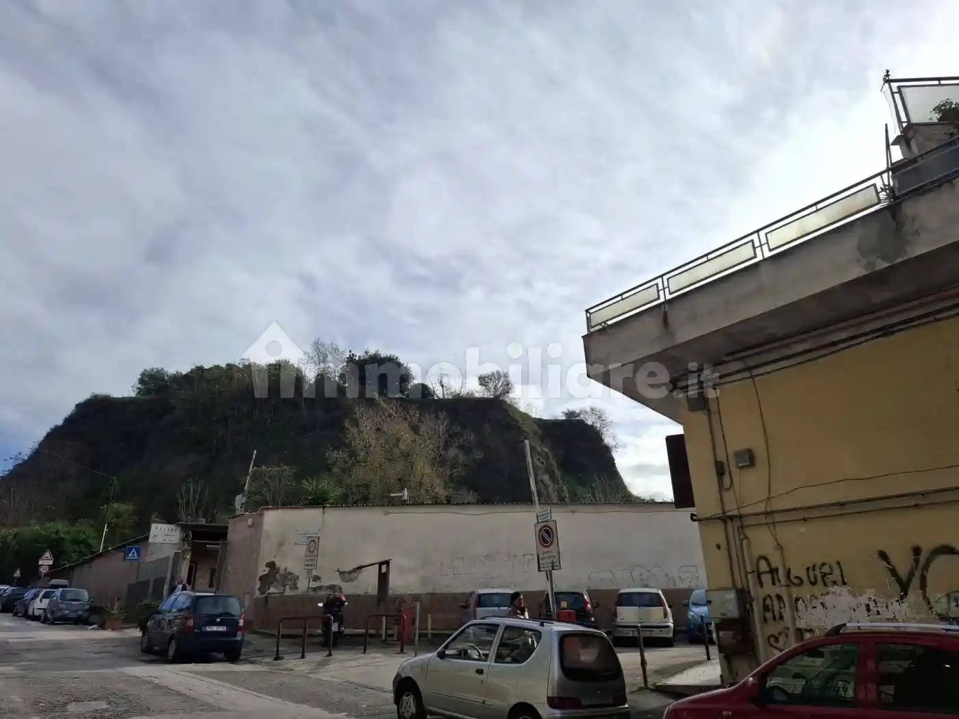 Trilocale da ristrutturare, primo piano, Ponti Rossi, Napoli - foto 2