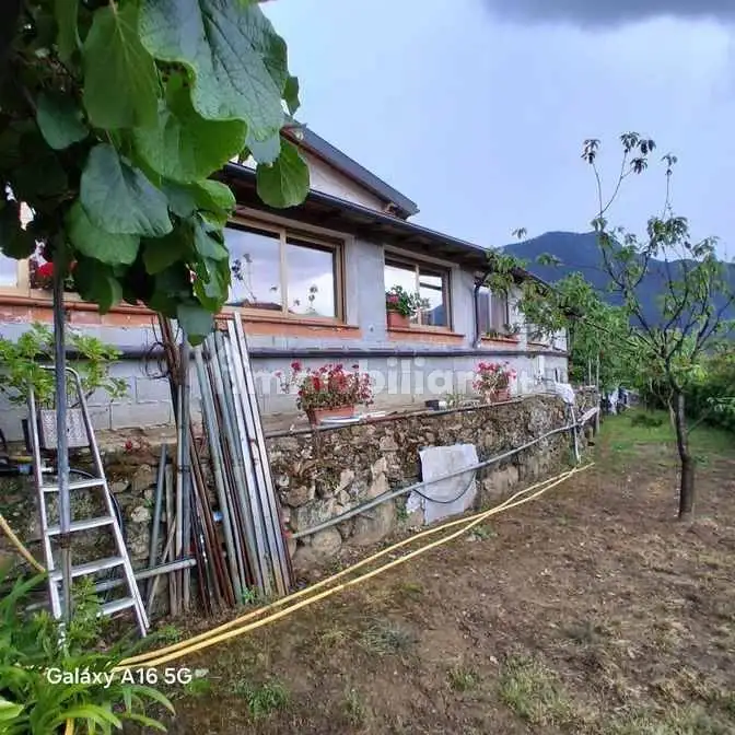 Casa indipendente in vendita a Dolceacqua