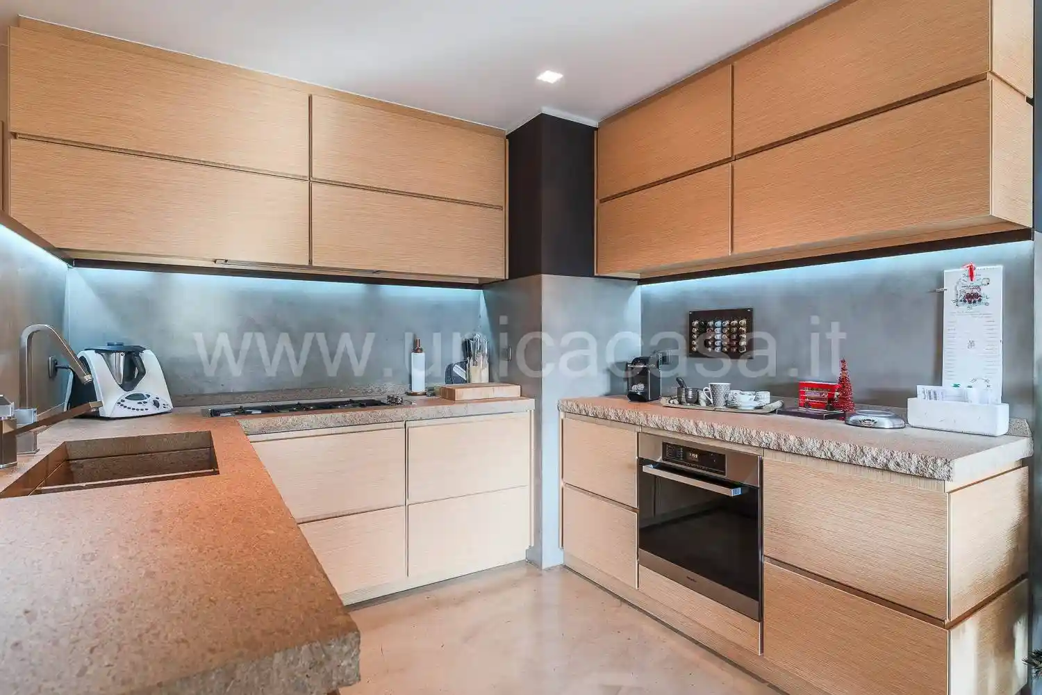 Trilocale via  Vezzani 3/A, Centro, Bernareggio - foto 2