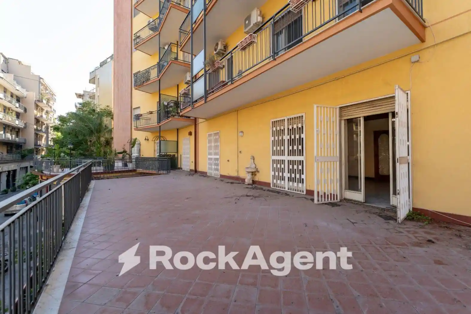 Appartamento via Federico Ciccaglione, 15, Borgo, Catania - foto 2