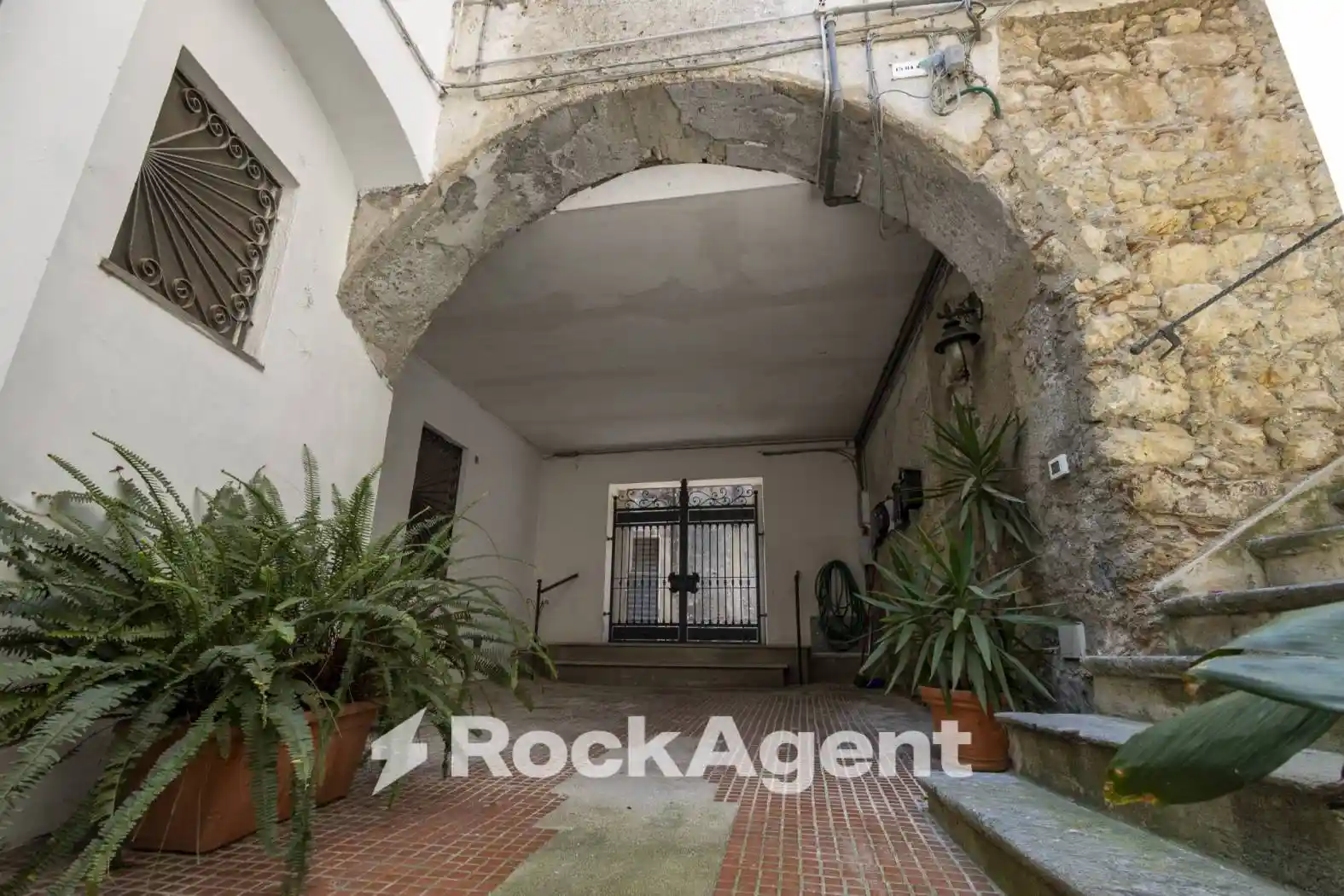 Bilocale via Giuseppe Poerio, Centro Storico, Catanzaro - foto 2