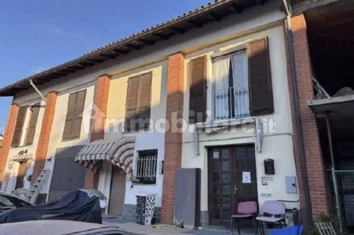 Appartamento in asta a Venegono Superiore