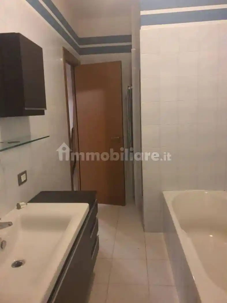 Bilocale via Cristoforo Colombo 20, Flora, Legnano - foto 4