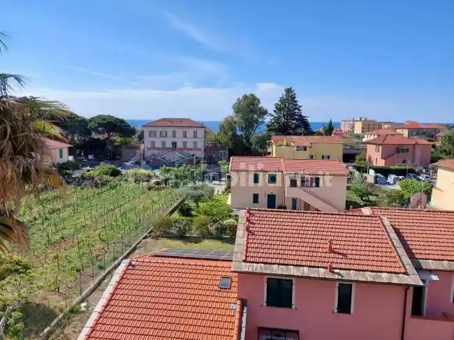 Appartamento in vendita a Cervo