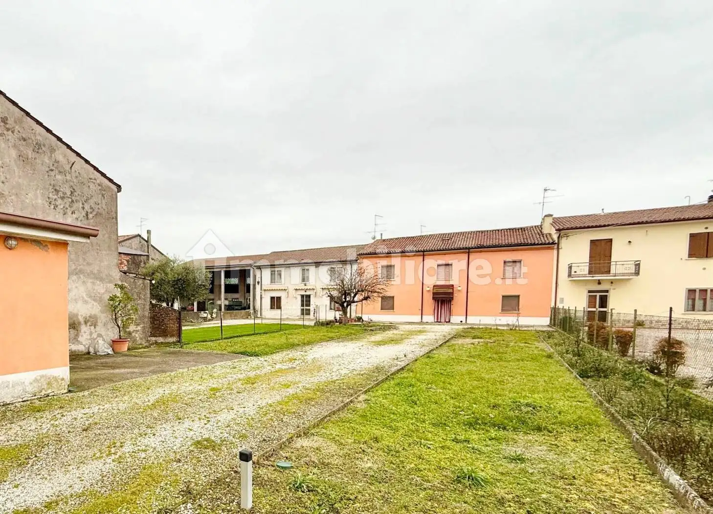 Villetta a schiera in vendita a Erbè