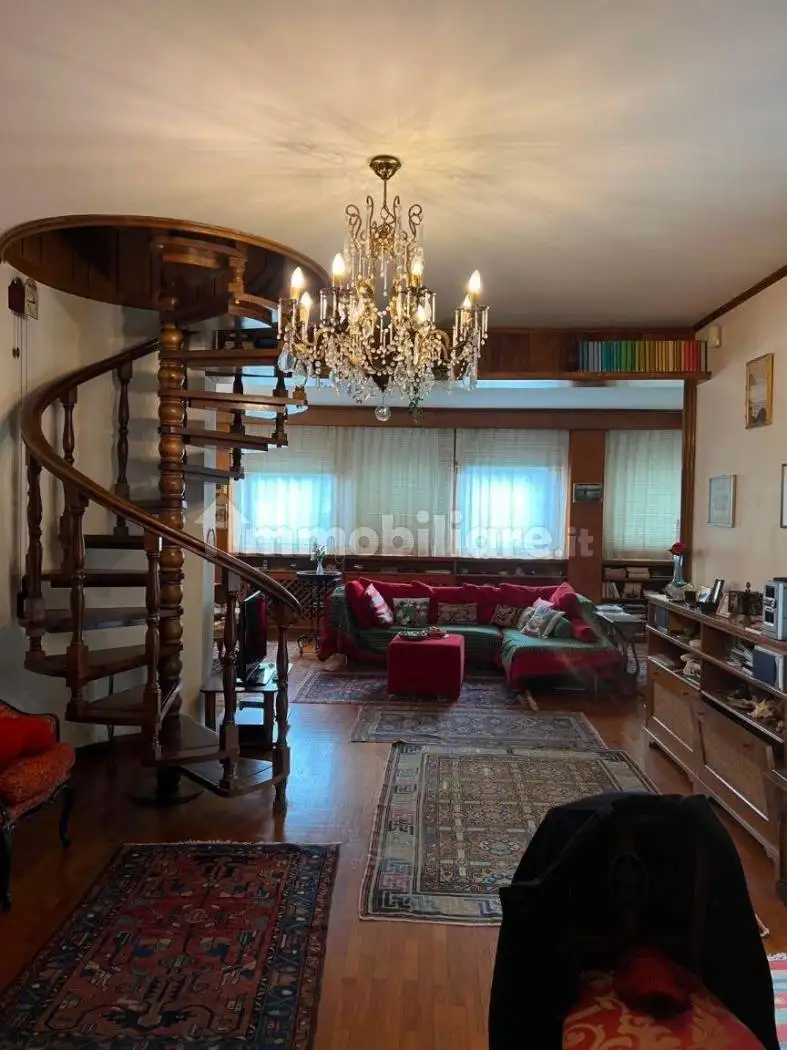 Appartamento in vendita a Trieste