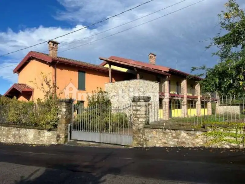 Appartamento in asta a Momperone