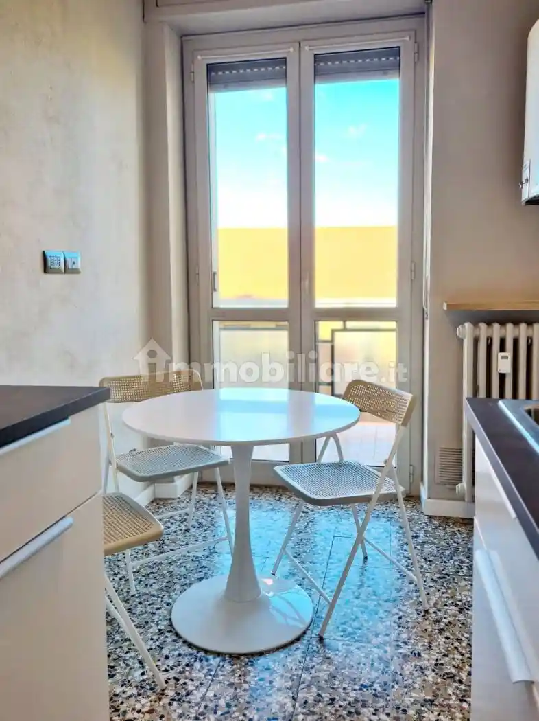 Trilocale via Nino Bixio 7, San Giovannino - Pompieri, Pavia - foto 3